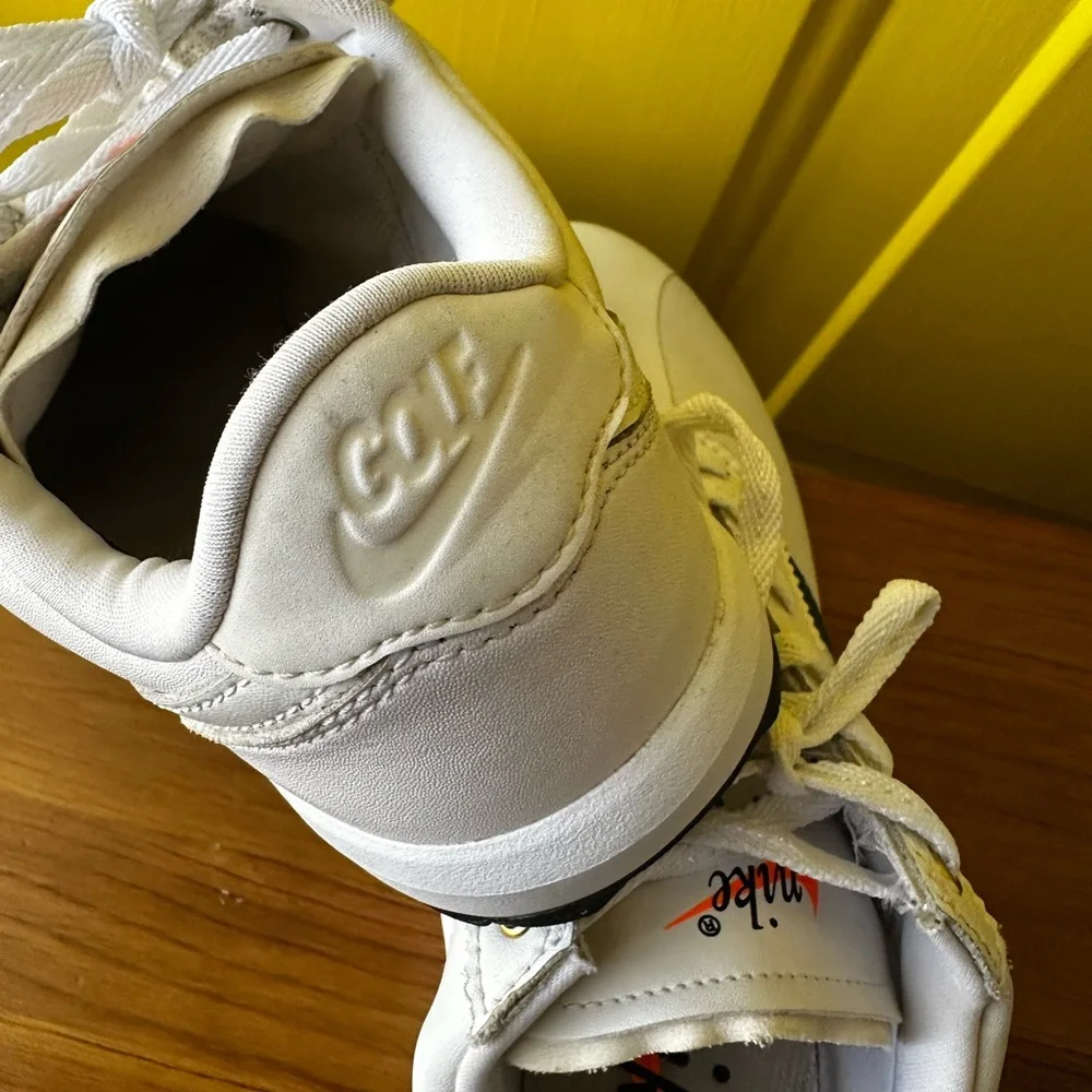 Nike White with Green Accents Golf Shoes ⛳️ - Picture 6 of 7